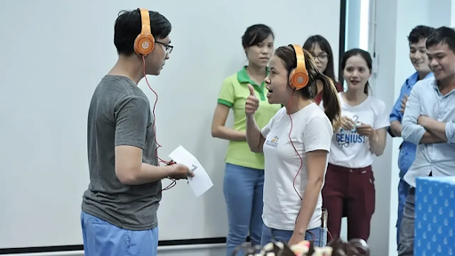 Trò chơi mang đến nhiều tiếng cười nhờ sự khác biệt giữa thông tin ban đầu và kết quả cuối cùng.